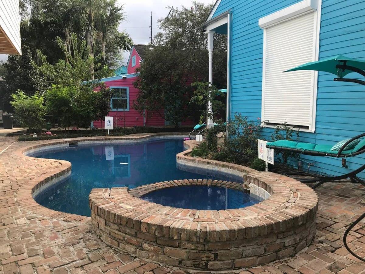 Amazing Modern 5 Bedroom Next To French Qt & Bourbon